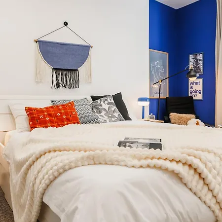 Velvet 120m2 With Foosball Old Town